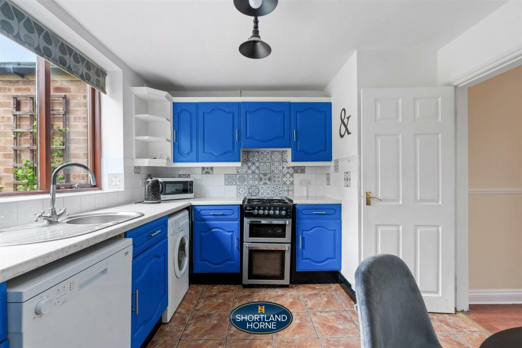 Additional image 3 of Findon Close, Bulkington, Bedworth