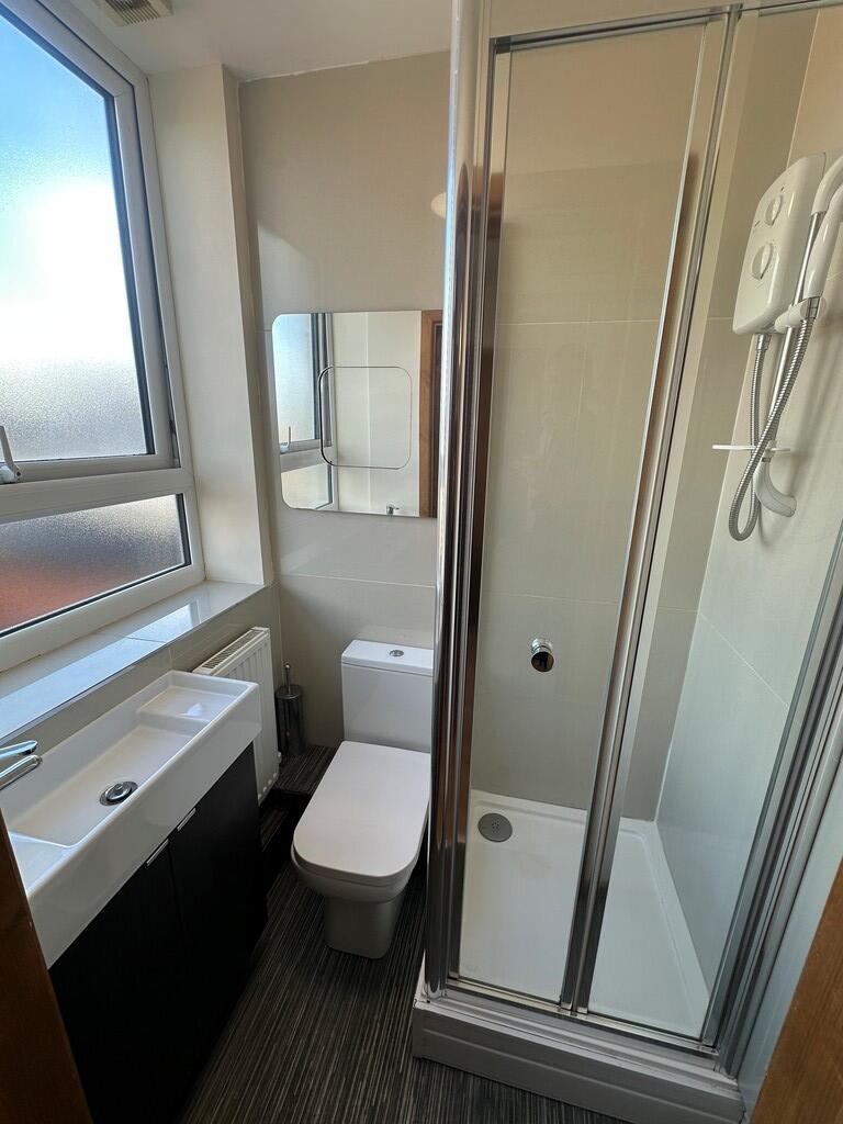 Additional image 5 of Queens Road Room 15