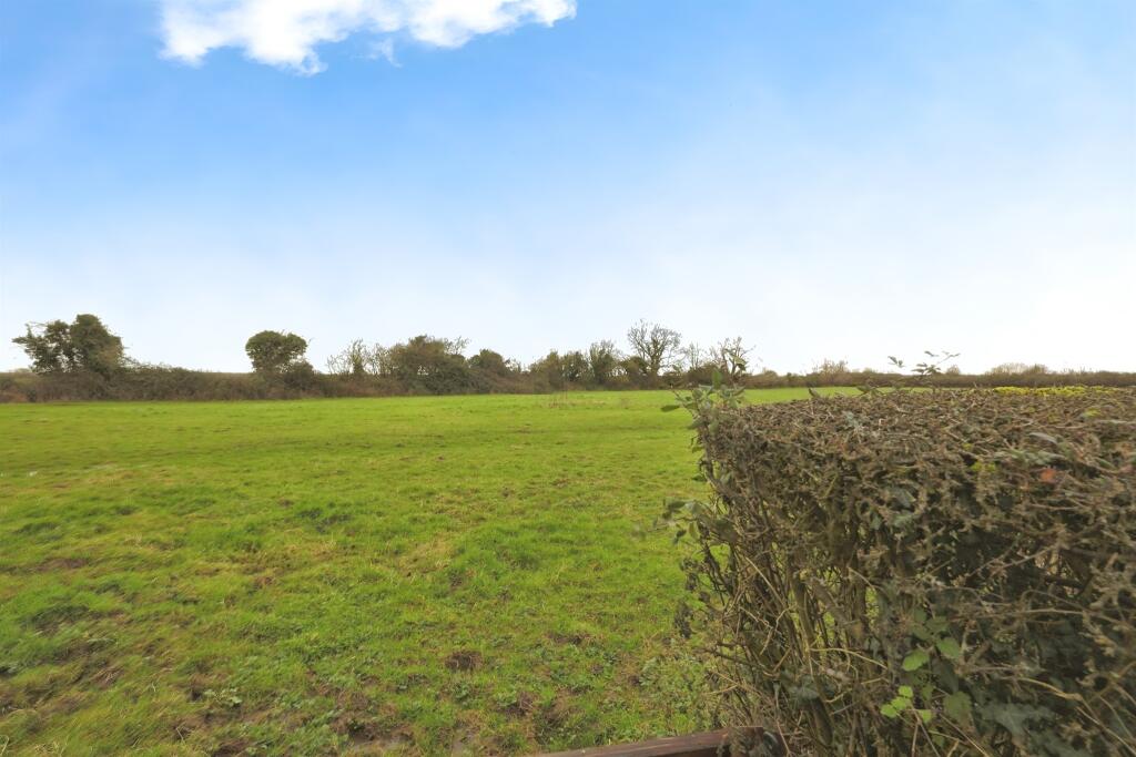 Additional image 17 of Field Gate Lane, Fenny Compton, Southam
