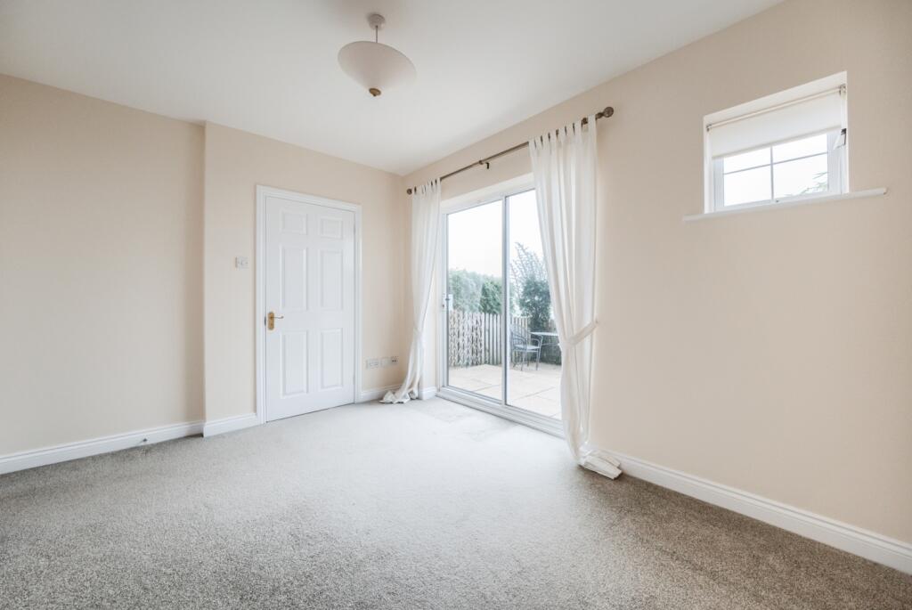 Additional image 4 of Lingfield Crescent, Stratford-upon-Avon, Warwickshire, CV37