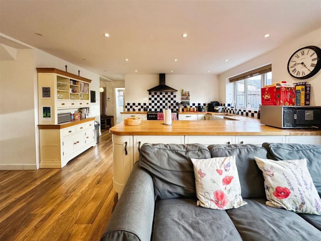 Additional image 4 of Manor Road, Harbury, Leamington Spa