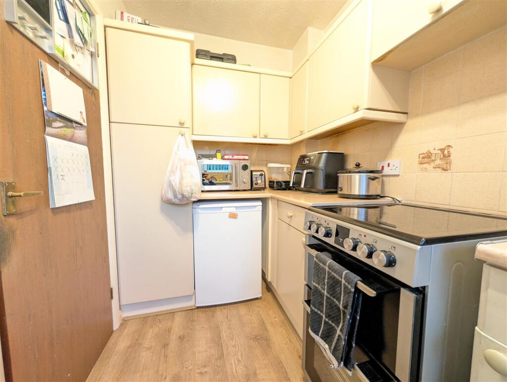 Additional image 7 of Martins Drive, Atherstone, CV9