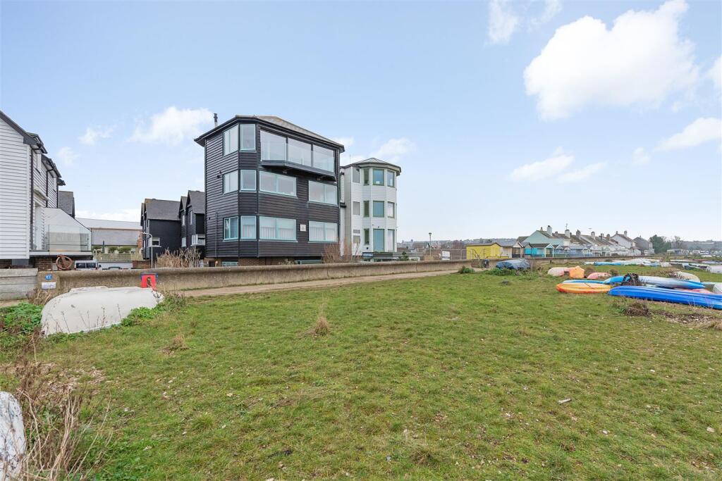 Additional image 20 of Island Wall, Whitstable