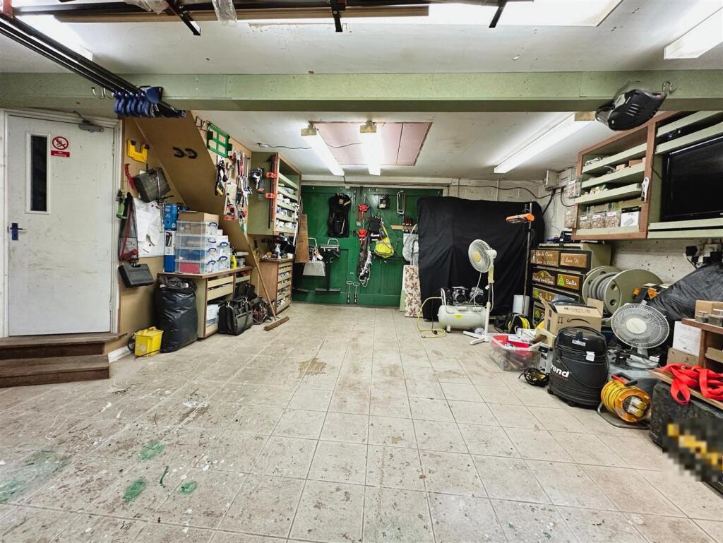 Additional image 40 of Westhill Road, Blackdown, Leamington Spa