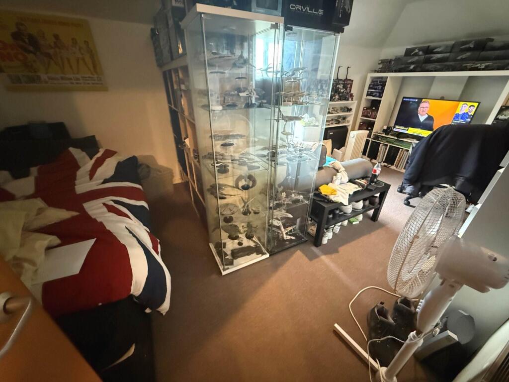 Additional image 10 of Frobisher Road, Erith