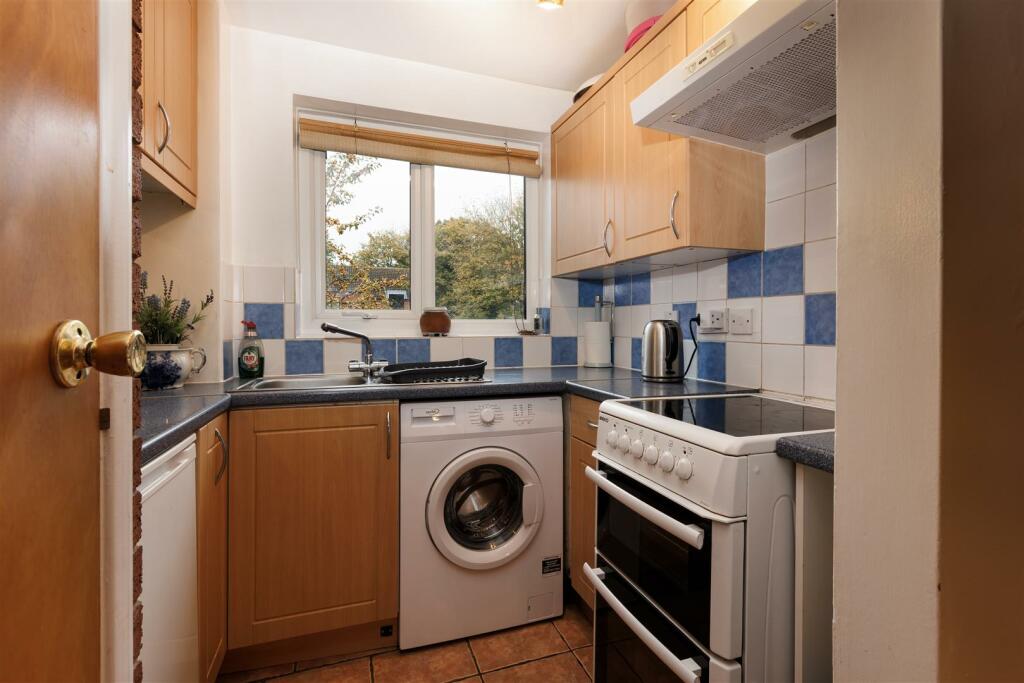 Additional image 6 of Spring Pool, Warwick