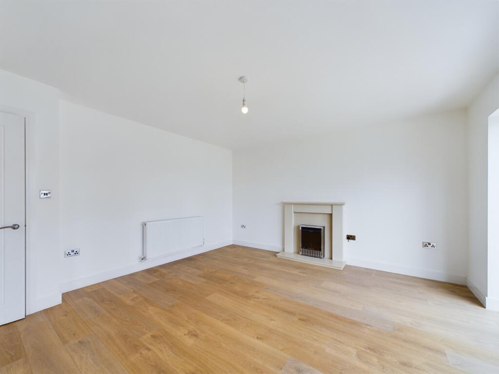 Additional image 4 of Tay Close, Stenson Fields