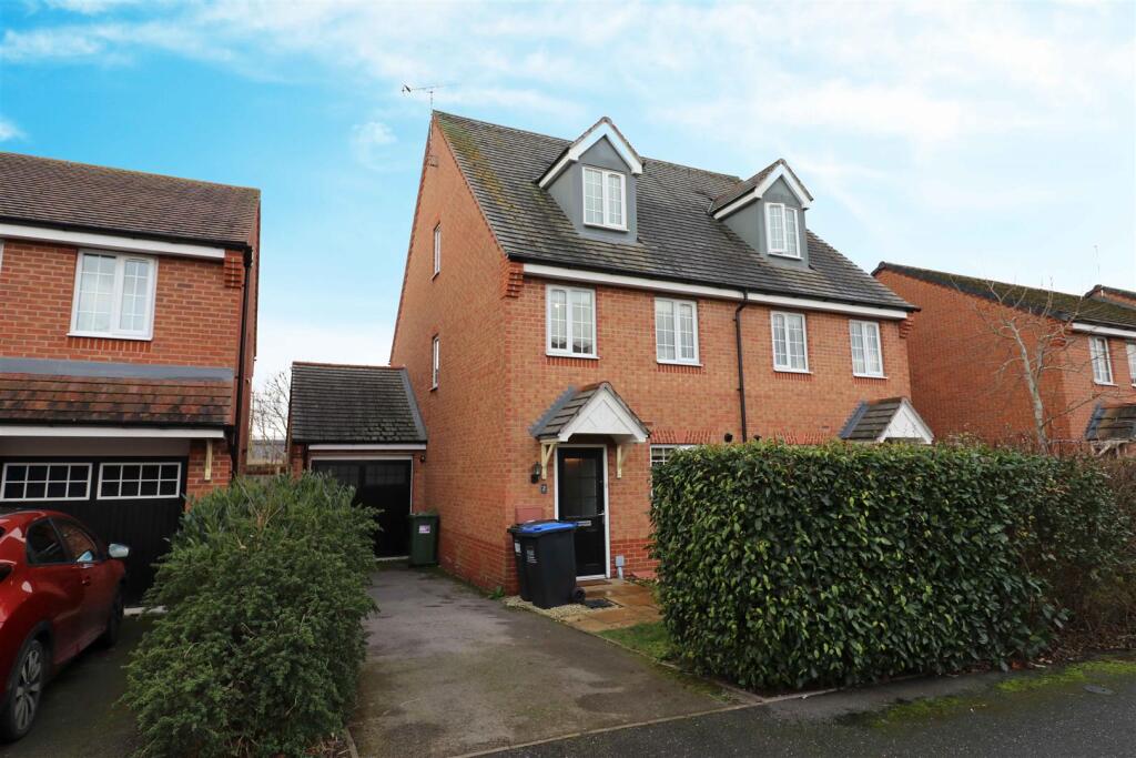 Brackley Crescent, Chase Meadow, Warwick