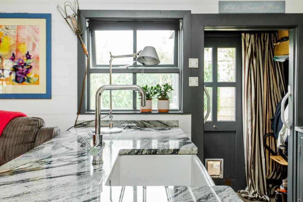 Additional image 29 of Island Wall, Whitstable, CT5