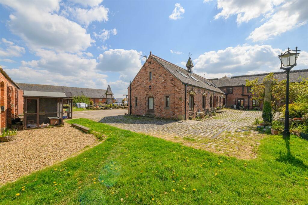 Additional image 16 of Oak Bank Barn & French Barn, Heatley Lane, Broomhall, Nantwich