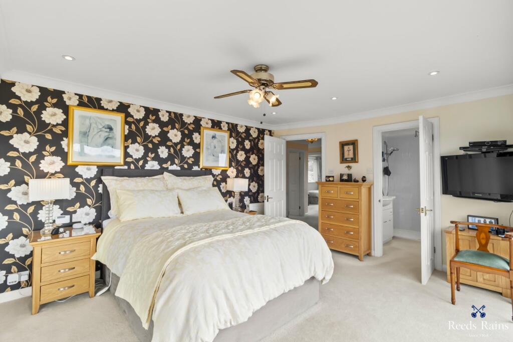 Additional image 18 of Radnor Cliff Crescent, Folkestone, Kent, CT20
