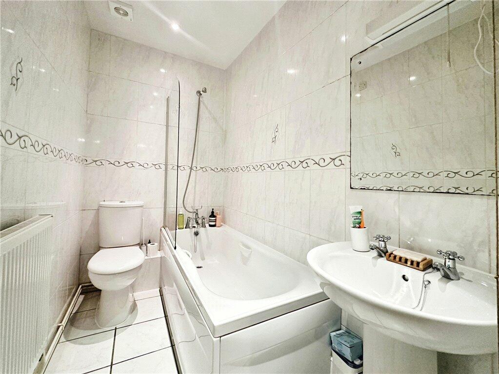 Additional image 5 of Warwick Place, Leamington Spa, Warwickshire