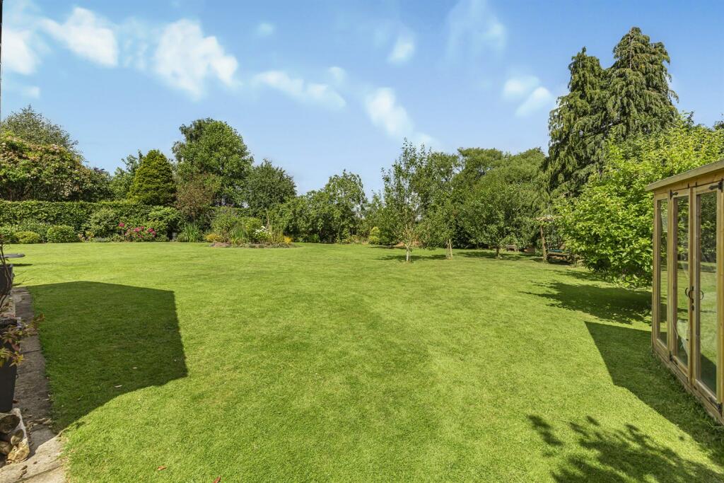 Additional image 37 of Holmes Chapel Road, Lach Dennis