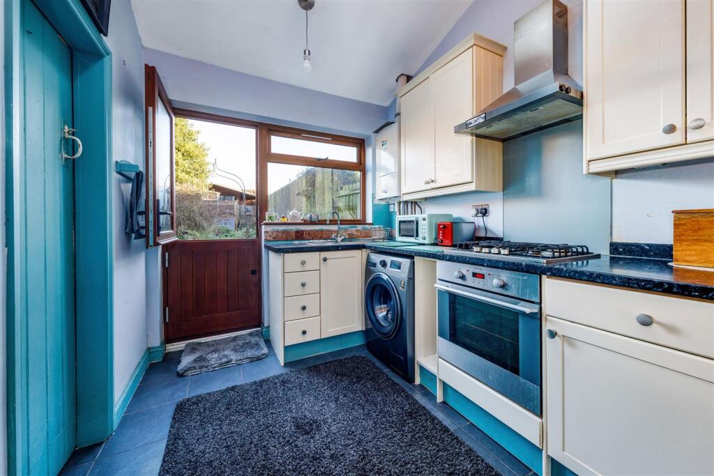 Additional image 14 of Lewis Road, Radford Semele, Leamington Spa