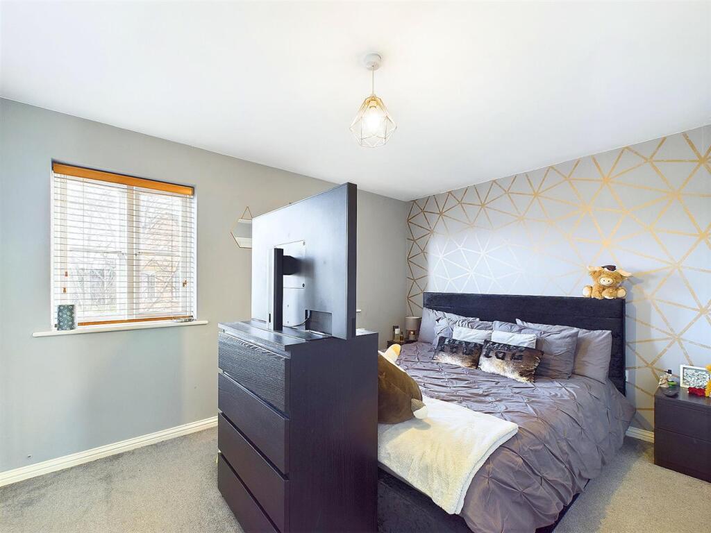 Additional image 6 of Crediton Close, Styvechale, Coventry