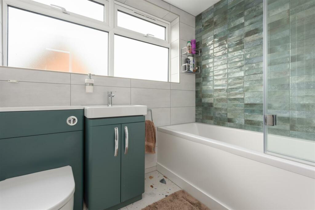 Additional image 17 of Shearwater Avenue, Whitstable