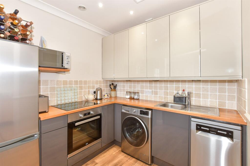 Additional image 5 of Central Parade, Herne Bay, Kent