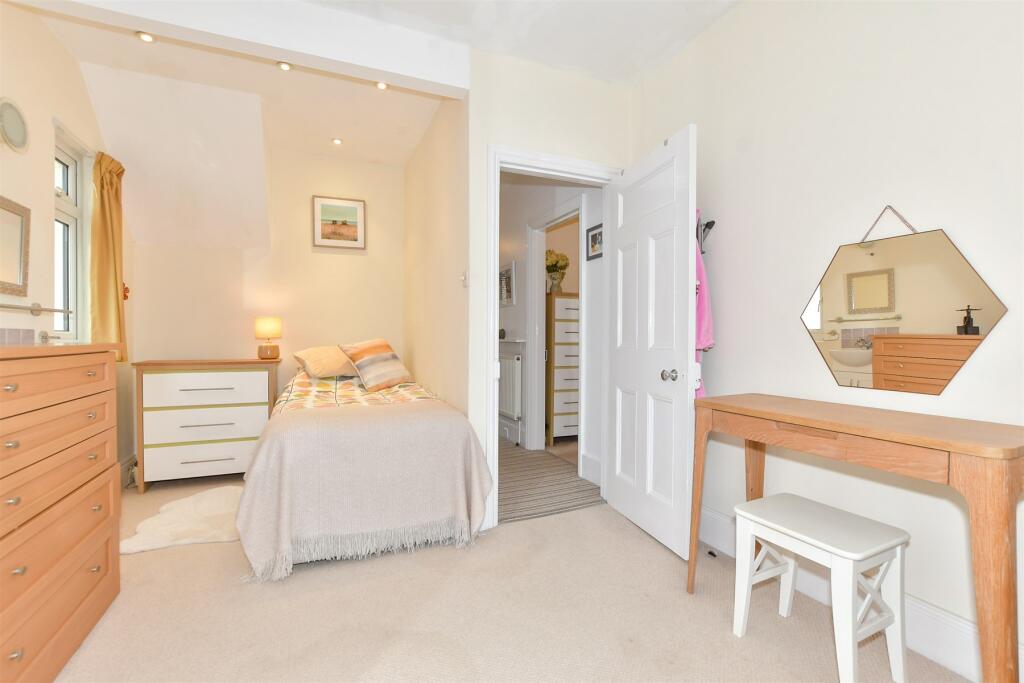 Additional image 15 of Earlsfield Road, Hythe, Kent