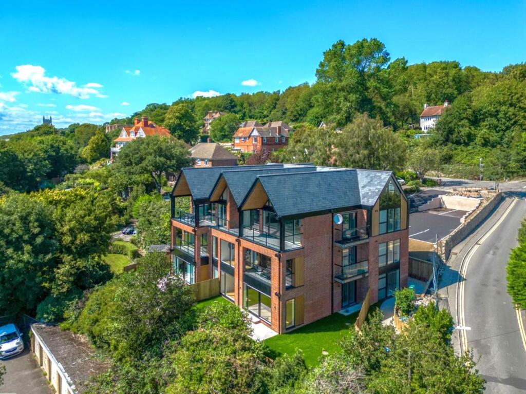 Primary image of Bay Tree House Apartment, Hythe, CT21