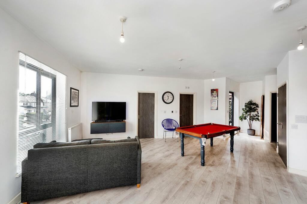 Additional image 13 of Central Avenue, Welling, DA16