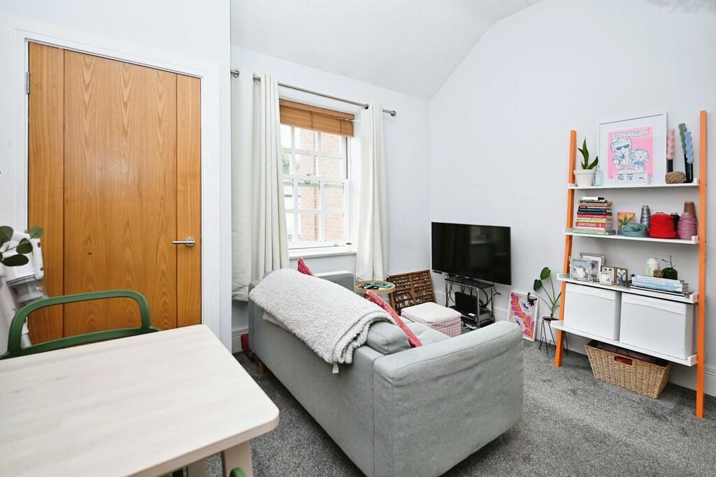 Additional image 3 of Tresham House, Guys Common