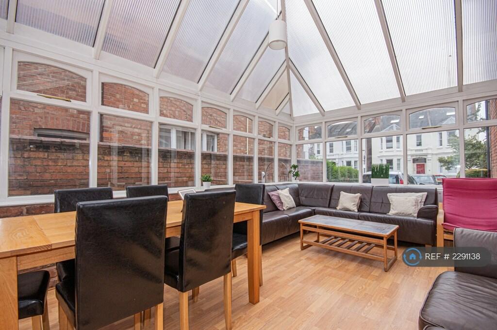 Additional image 31 of Russell Terrace, Leamington Spa, CV31