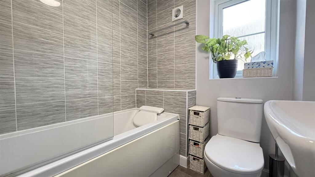 Additional image 13 of Potkins Road, Warwick