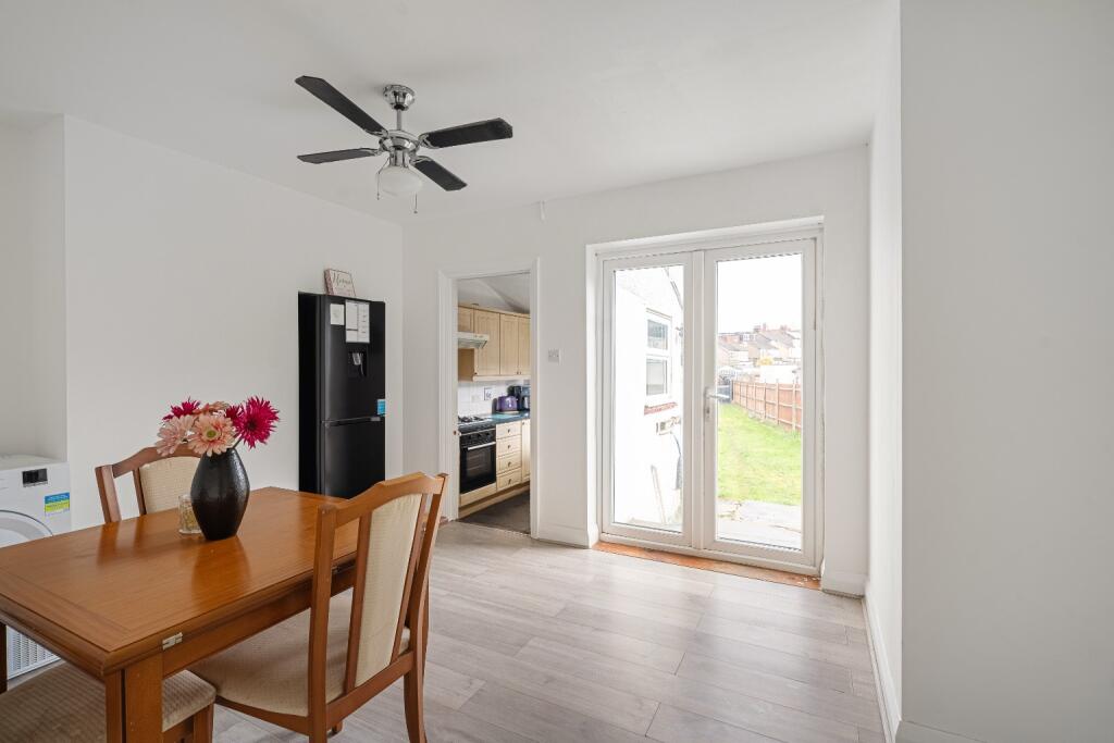 Additional image 3 of Davis Avenue, Northfleet, Gravesend, Kent, DA11