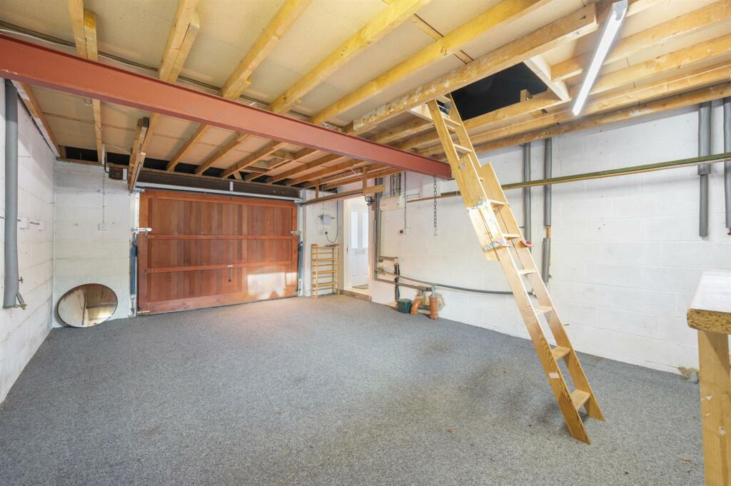 Additional image 20 of Burton Close Drive, Haddon Road, Bakewell