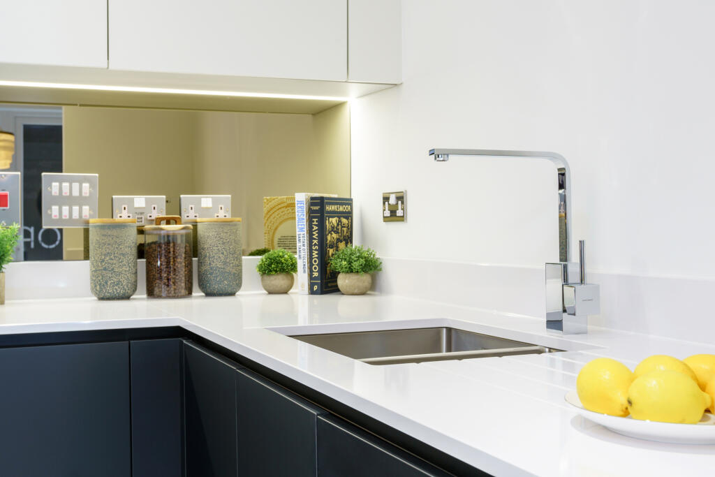 Additional image 7 of Whiting Avenue, Greenhithe, Kent, 
DA9 9YW.