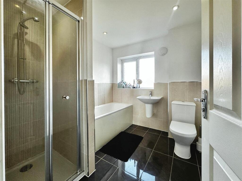 Additional image 14 of Emerson Close, Warwick