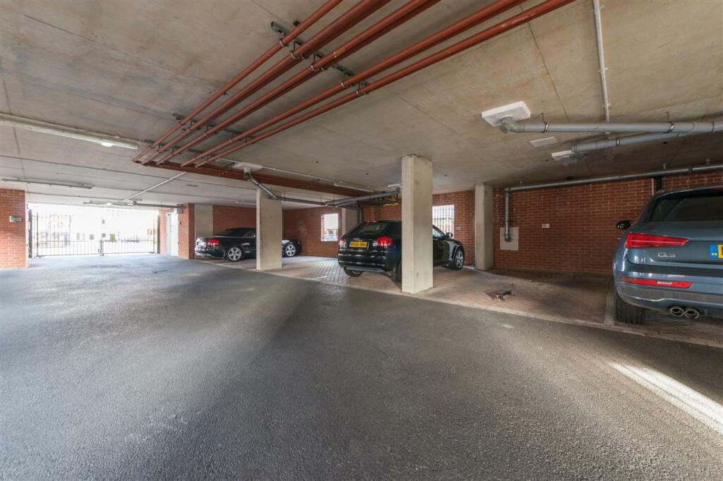 Additional image 17 of Westwood Drive, Canterbury