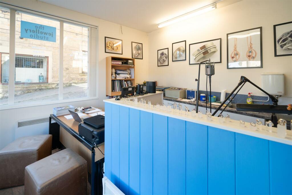 Additional image 30 of Buxton Road, Bakewell, DE45 1BZ