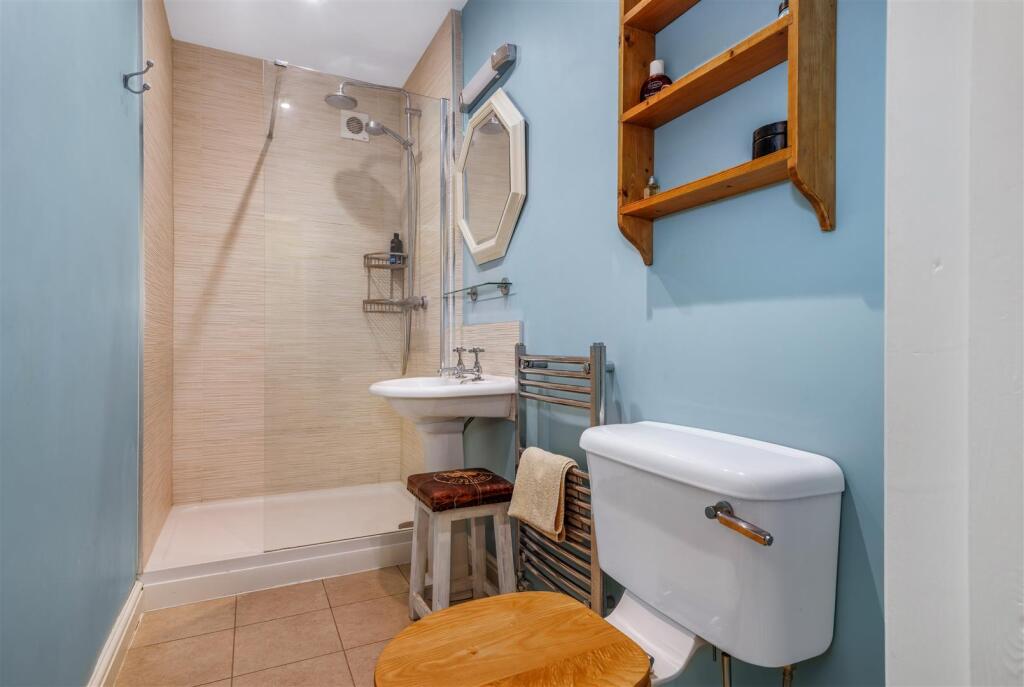 Additional image 39 of Milverton Crescent, Leamington Spa