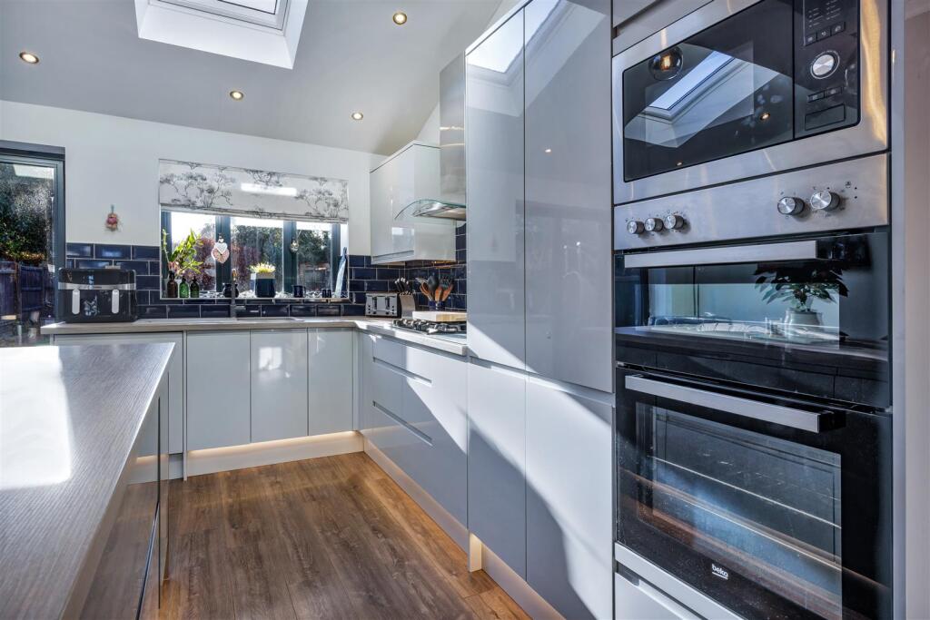 Additional image 9 of Landor Road, Whitnash, Leamington Spa
