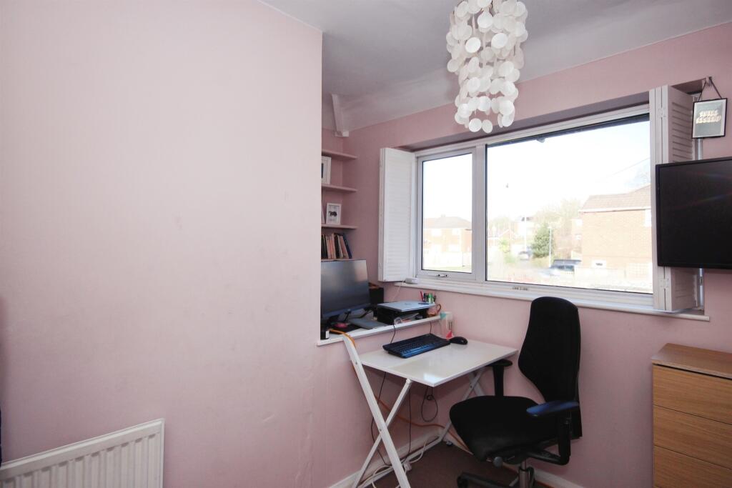 Additional image 11 of Dale Close, Warwick