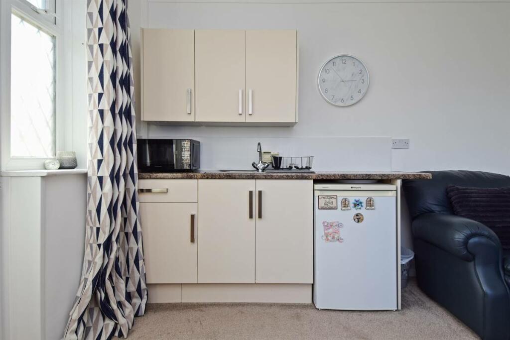 Additional image 12 of Lonsdale Avenue, Margate