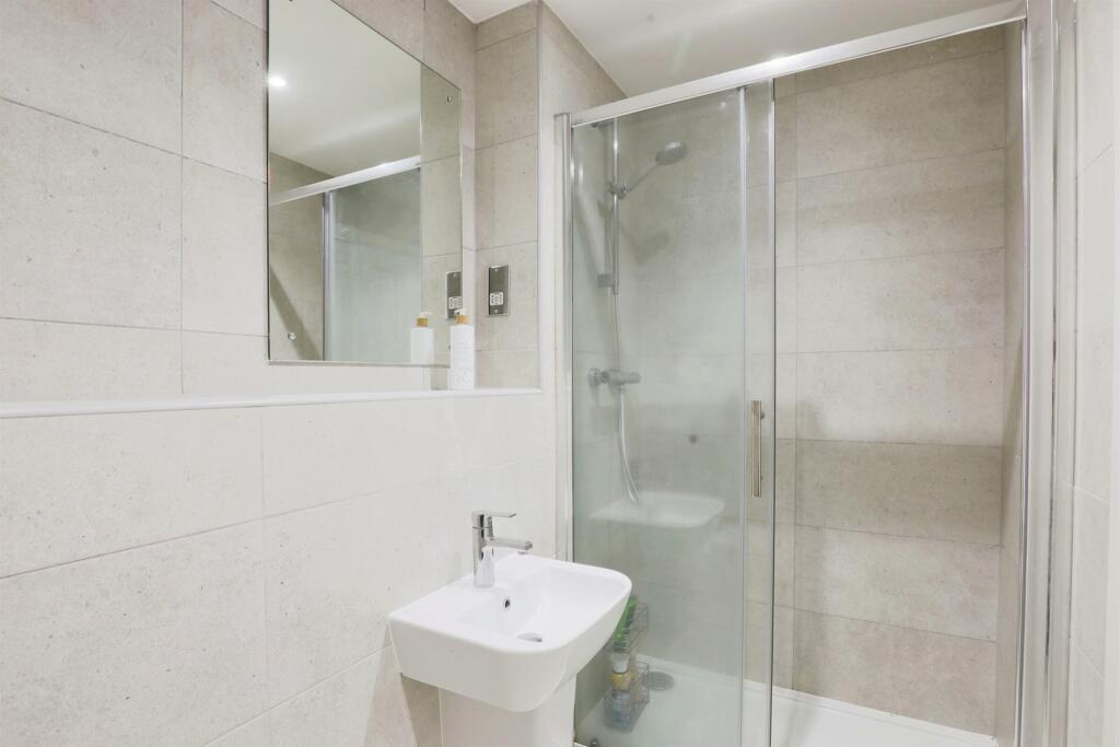 Additional image 6 of Kingfisher Close, Warwick