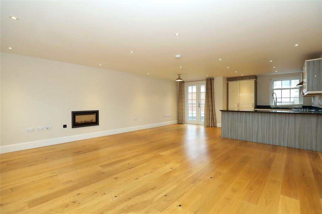 Additional image 3 of Ely Street, Stratford-upon-Avon, CV37