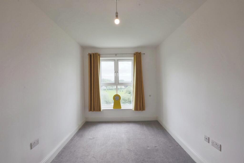 Additional image 8 of Kingfisher Close, Warwick