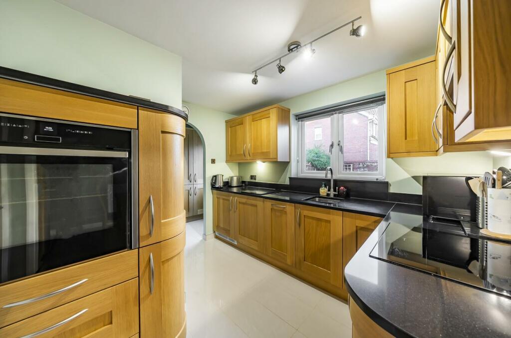 Additional image 3 of Braids Close, Rugby, CV21