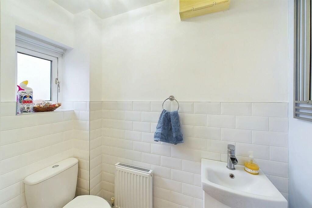 Additional image 8 of Costard Avenue, Warwick