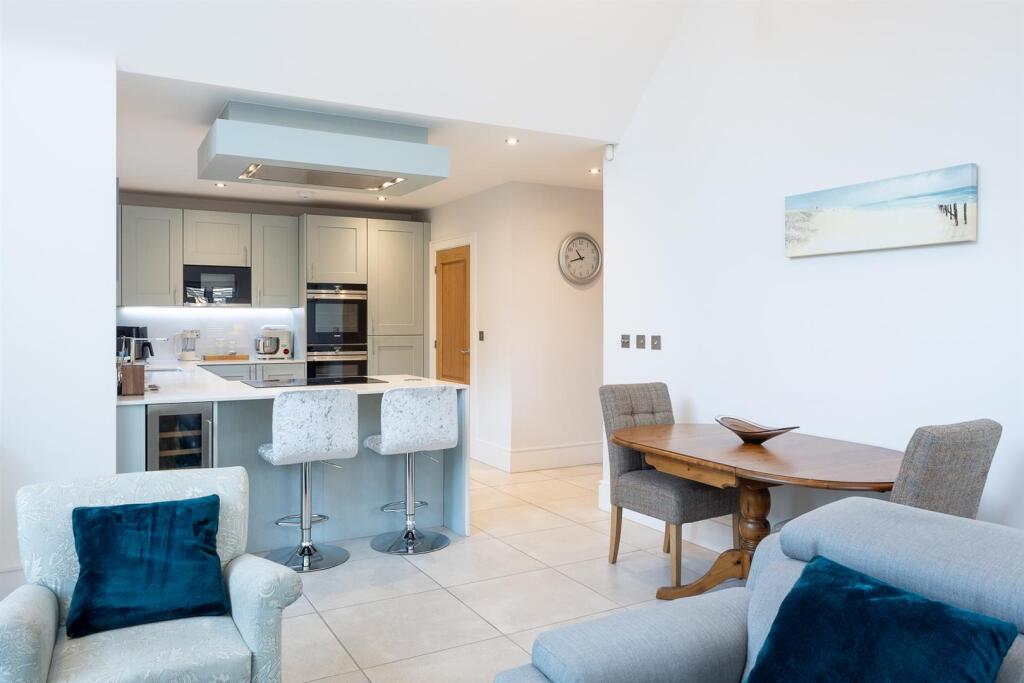 Additional image 10 of Elmdon Close, Snitterfield, Stratford-upon-Avon