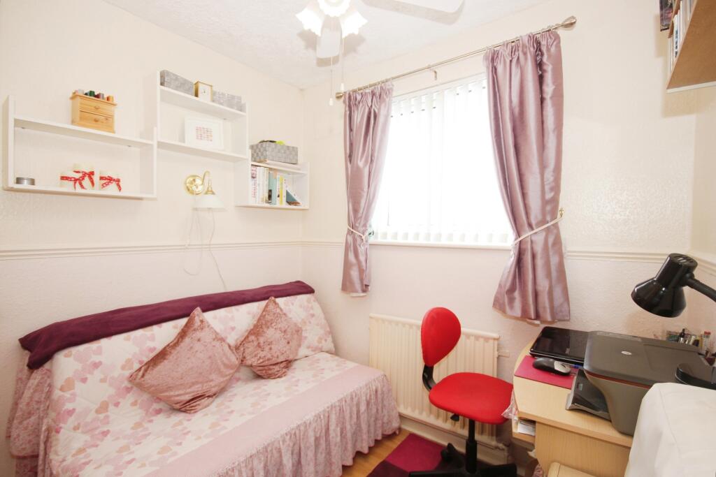 Additional image 15 of Newburgh Crescent, Warwick, Warwickshire, CV34