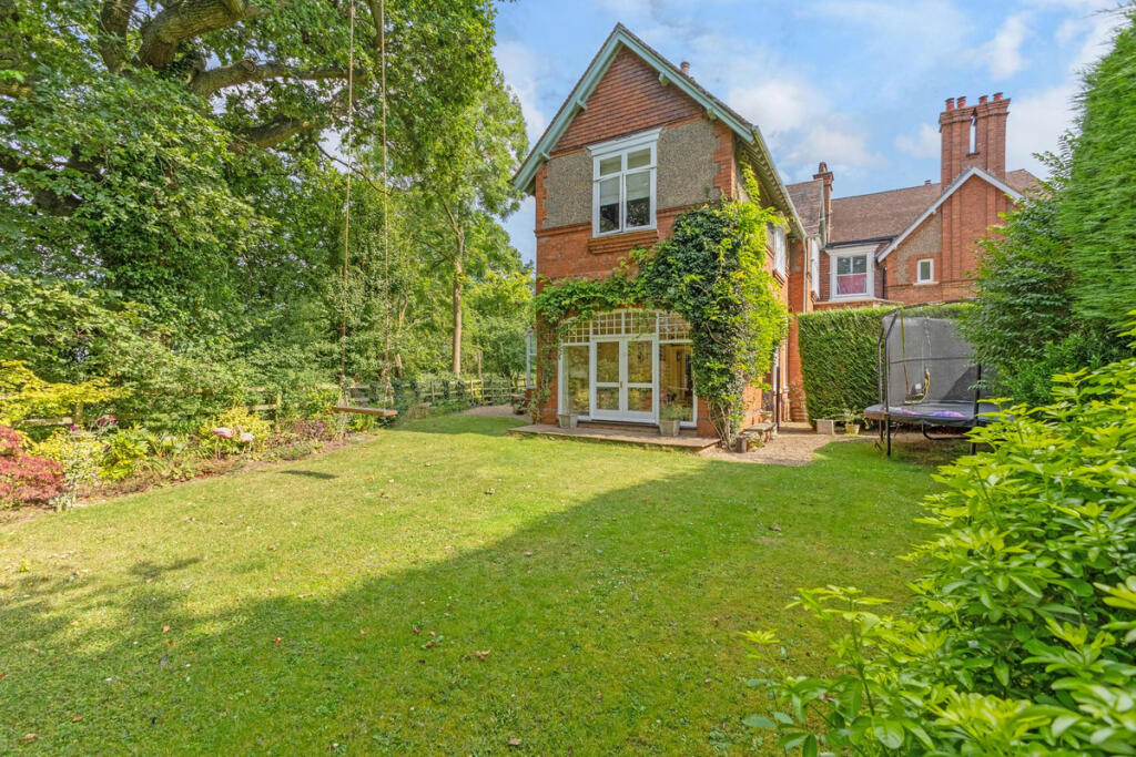 Additional image 19 of Fitzjohns Barby Road, Rugby, CV22 5QB