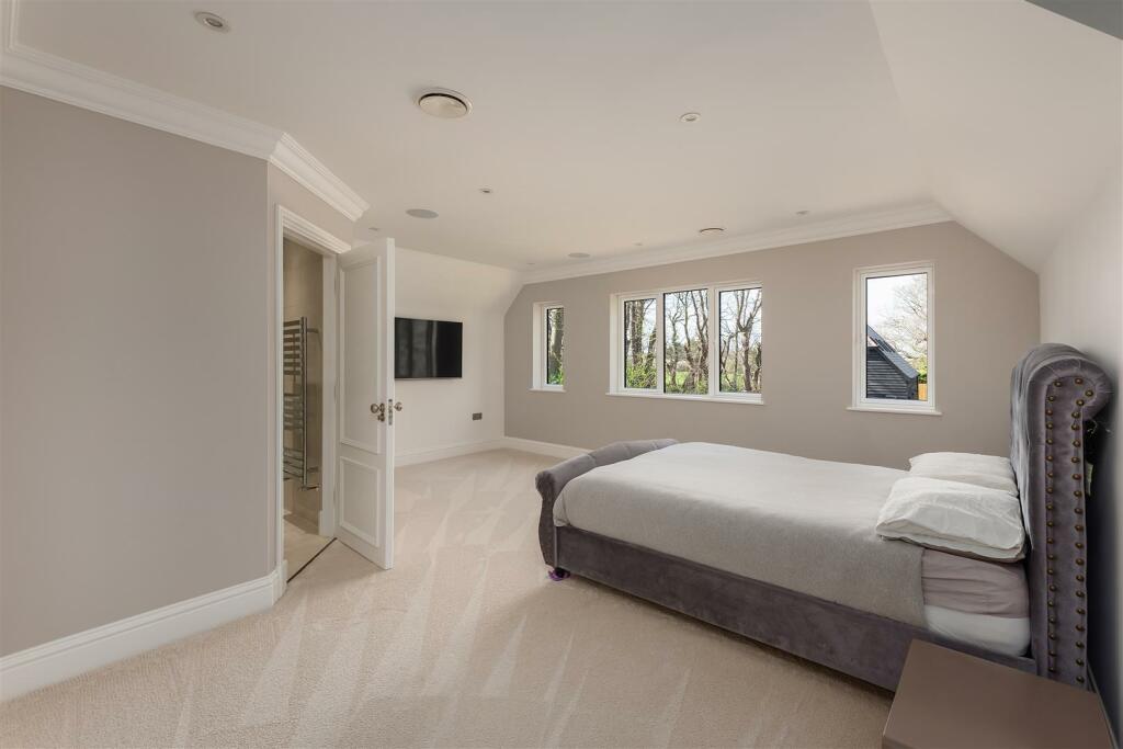 Additional image 11 of Royal Avenue, Whitstable