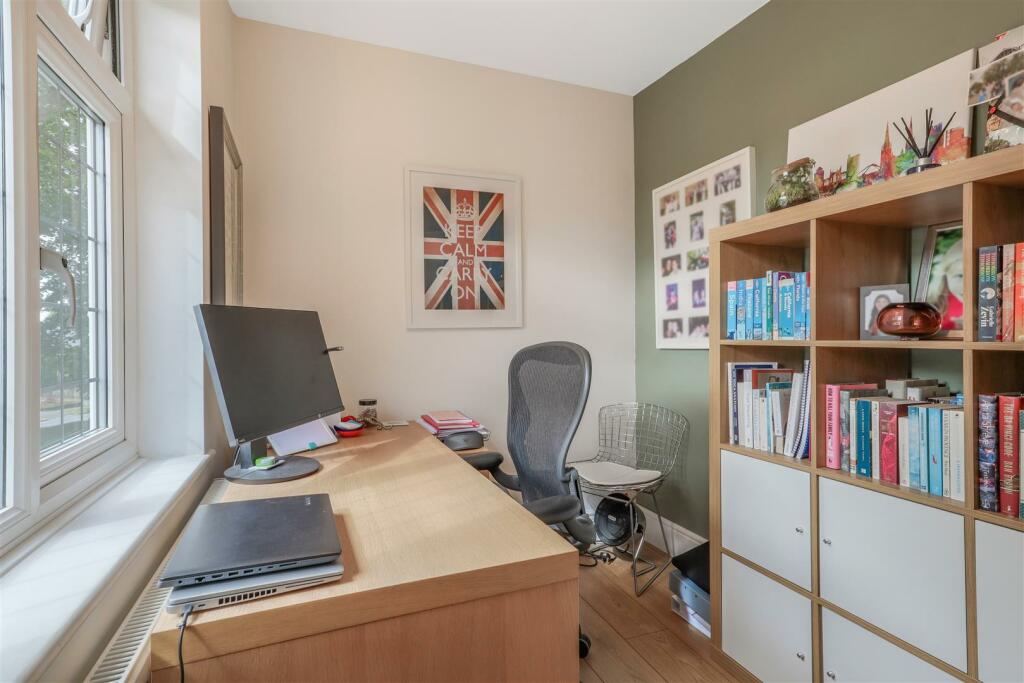 Additional image 23 of Stivichall Croft, Coventry