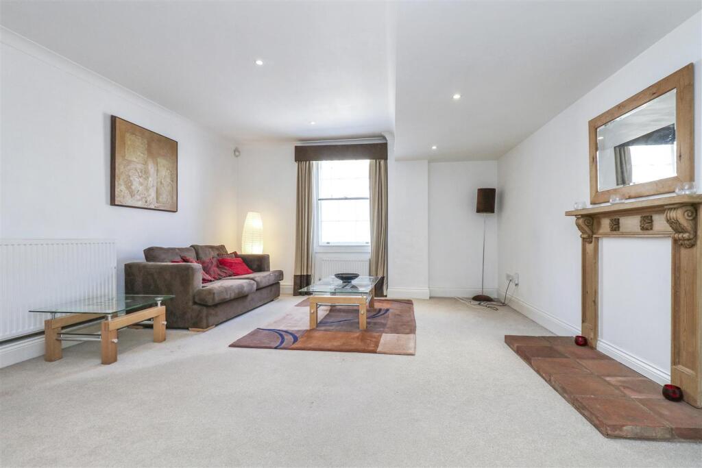 Additional image 19 of Neville Court, Jury Street, Warwick