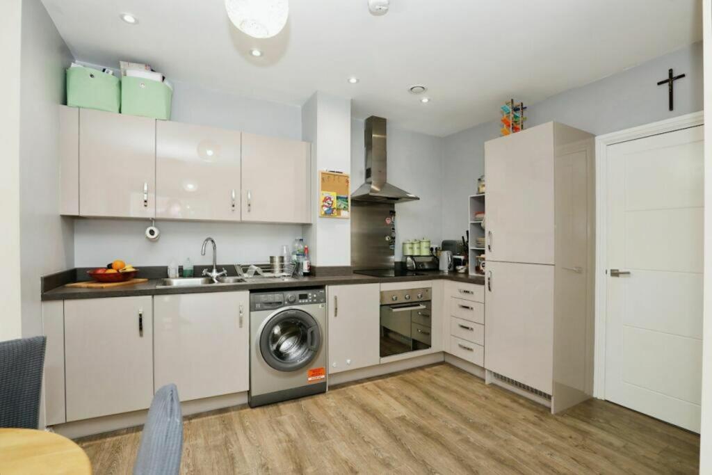 Additional image 11 of Woodside Park, Rugby, CV21