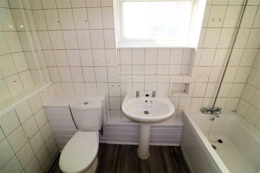 Additional image 9 of Lincoln Road, Erith, DA8